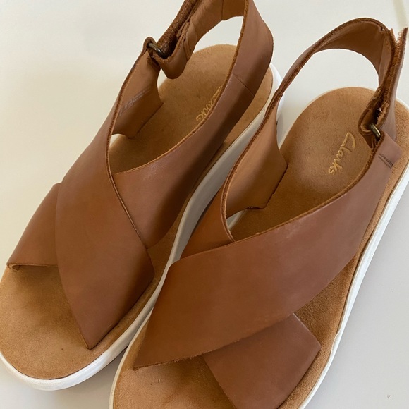 Clark’s Jemsa Cross Slide Dark Tan Leather sandals size: 6.5 - Picture 3 of 5